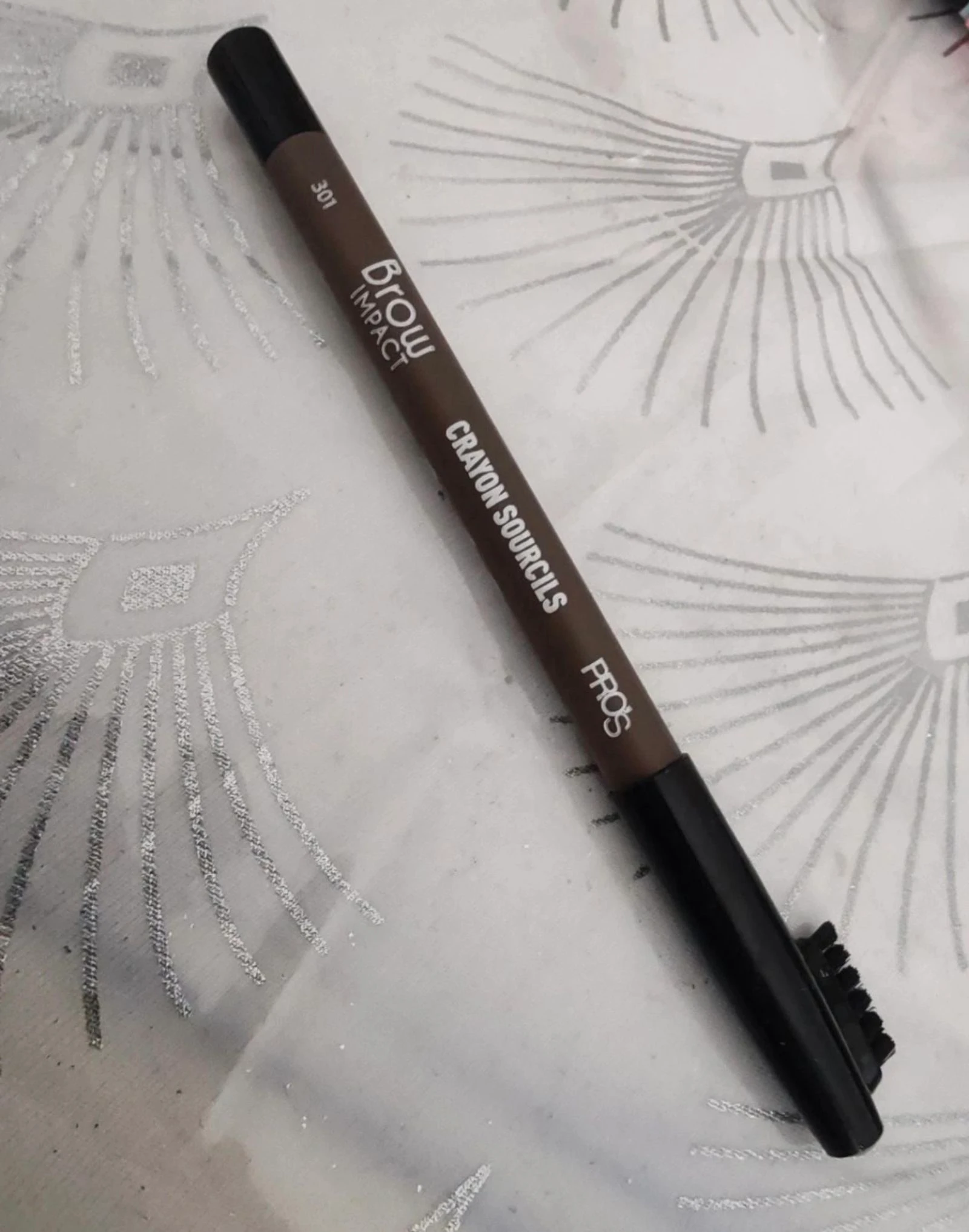 Crayon sourcils 